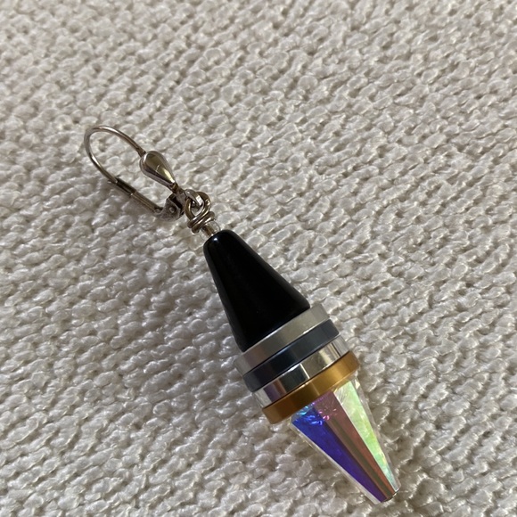 Conic earrings - Picture 2 of 3